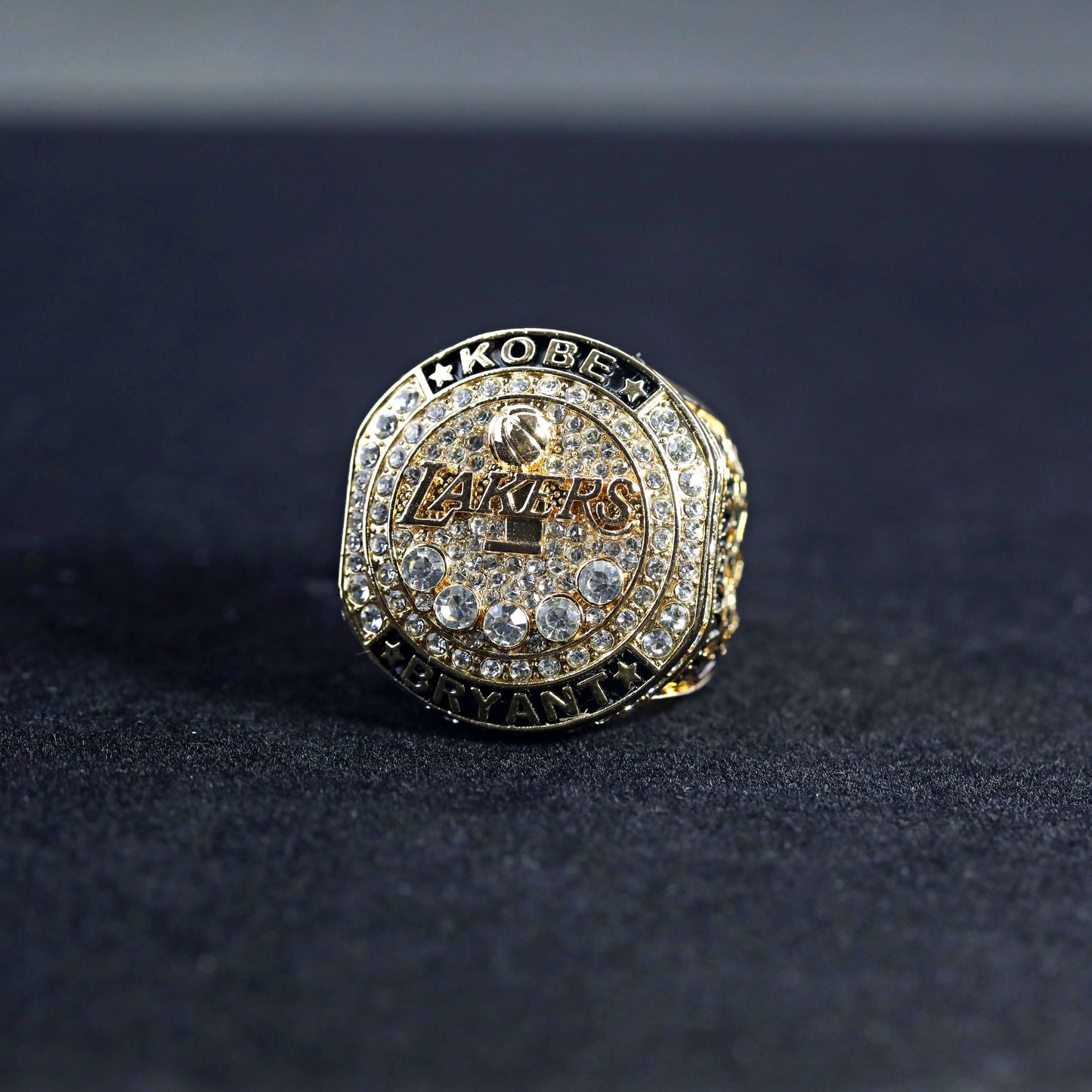 2016 Kobe Bryant Retirement Commemorative Replica Ring