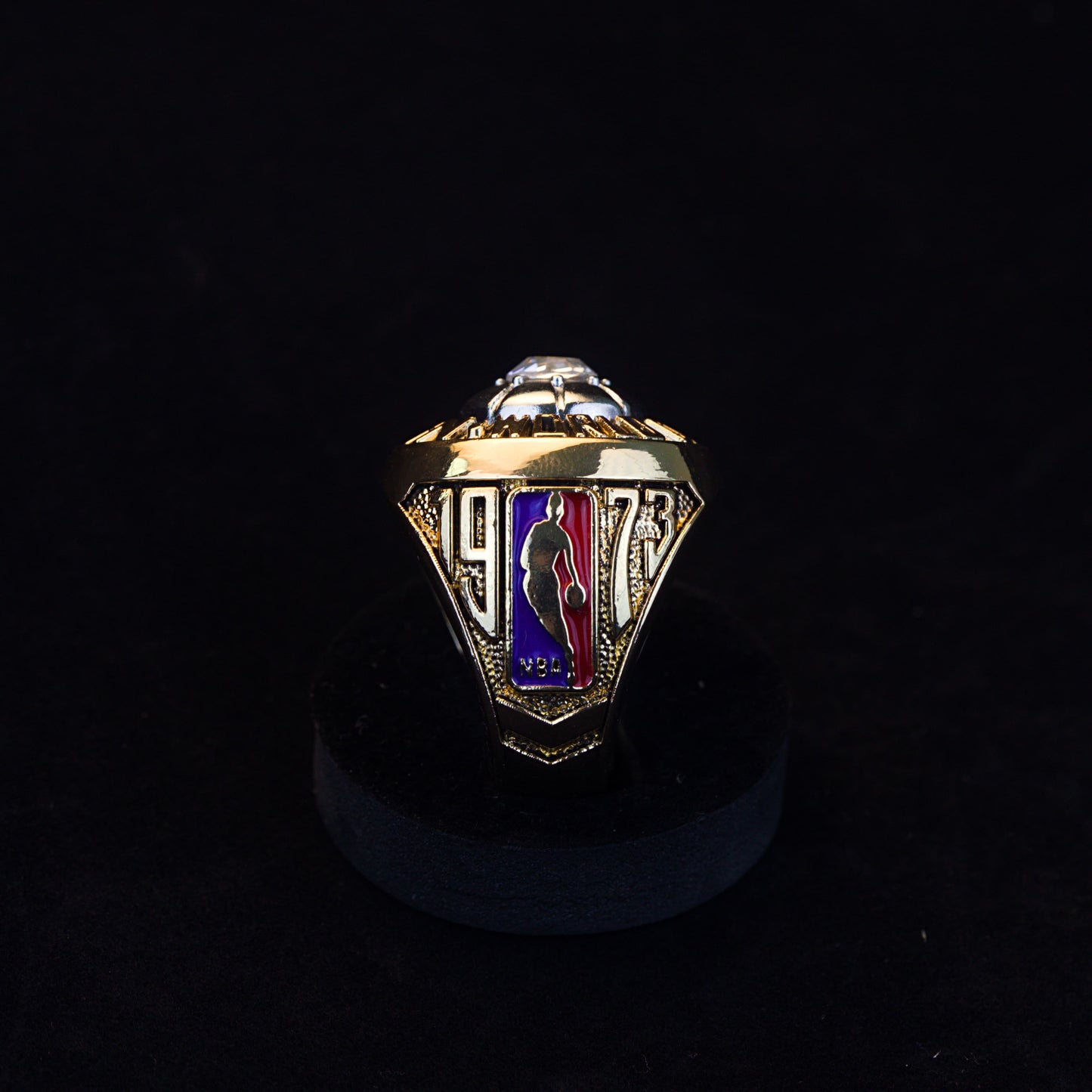 1973 NBA New York Knicks Championship Replica Ring