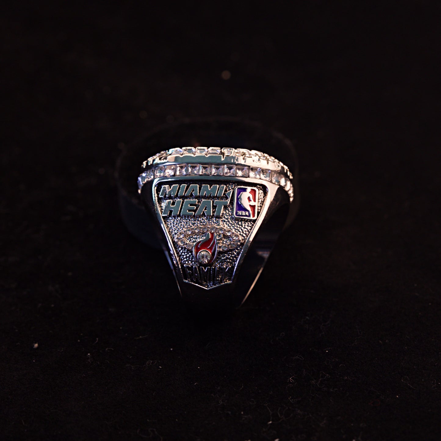 2006 NBA Miami Heat Championship Replica Ring