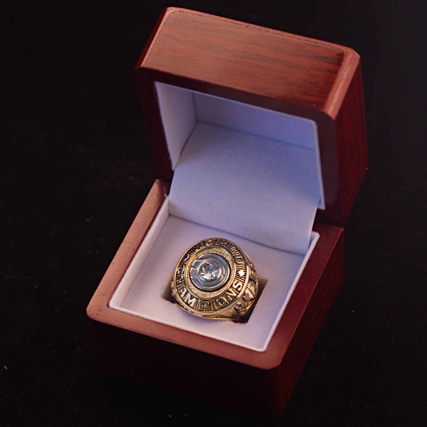 1960 NBA Boston Celtics Championship Replica Ring