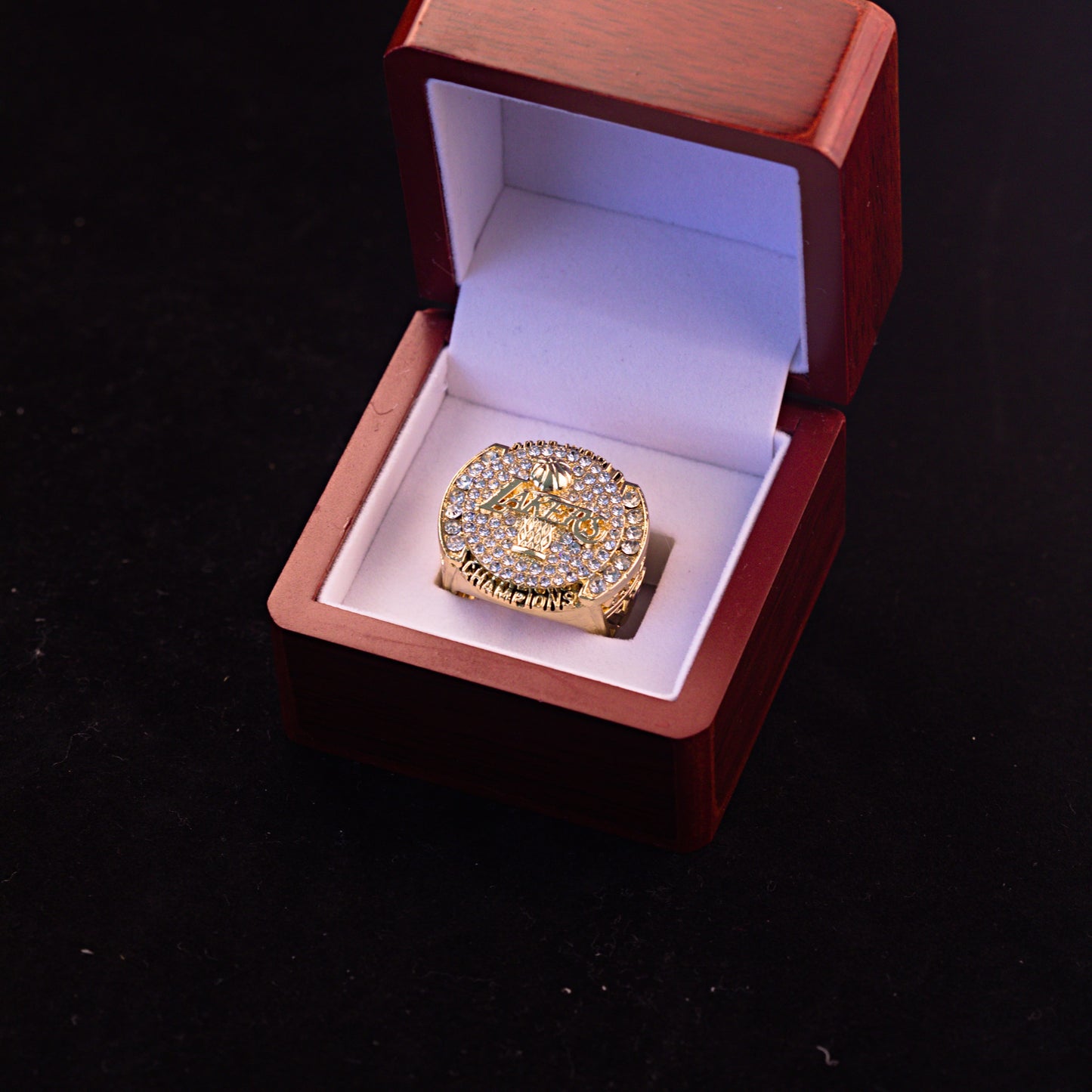 2009 NBA Los Angeles Lakers Championship Replica Ring