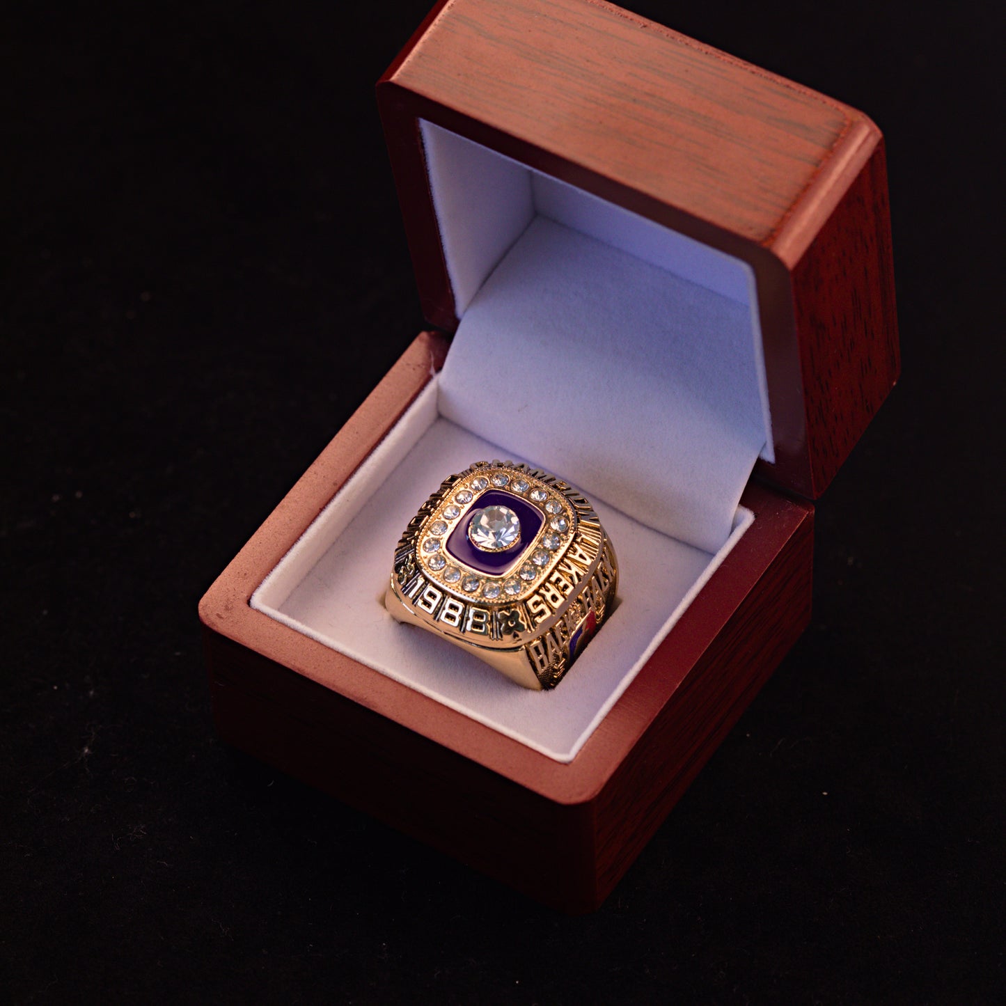 1988 NBA Los Angeles Lakers Championship Replica Ring