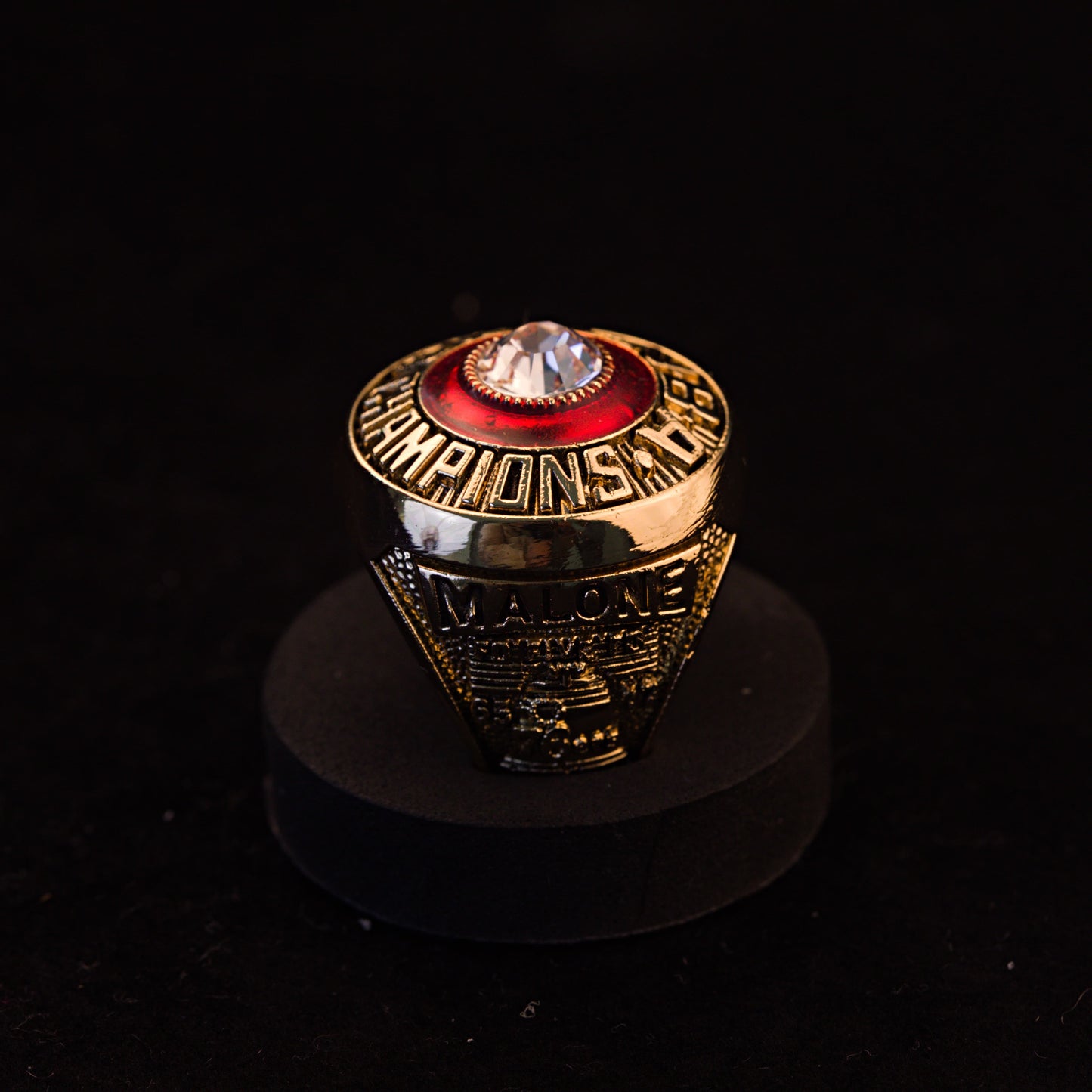 1983 NBA Philadelphia 76ers Championship Replica Ring