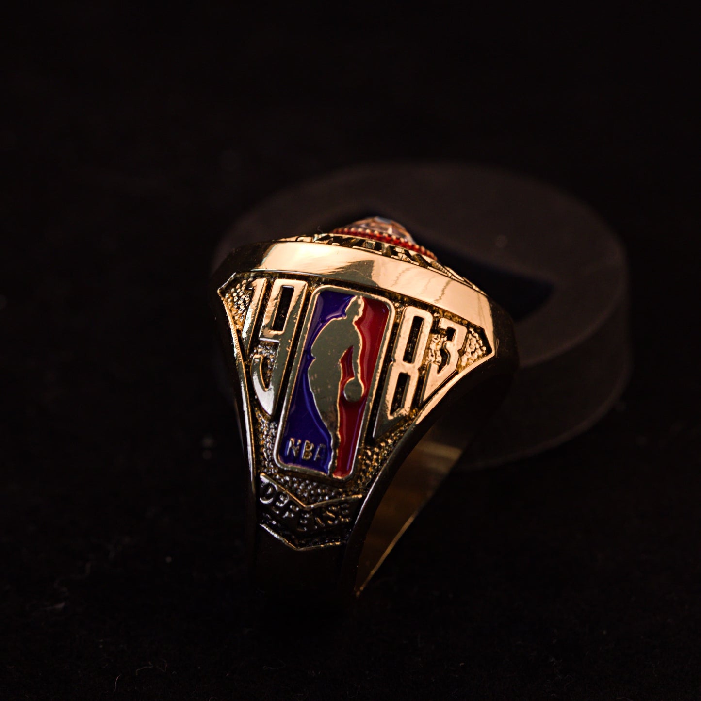 1983 NBA Philadelphia 76ers Championship Replica Ring