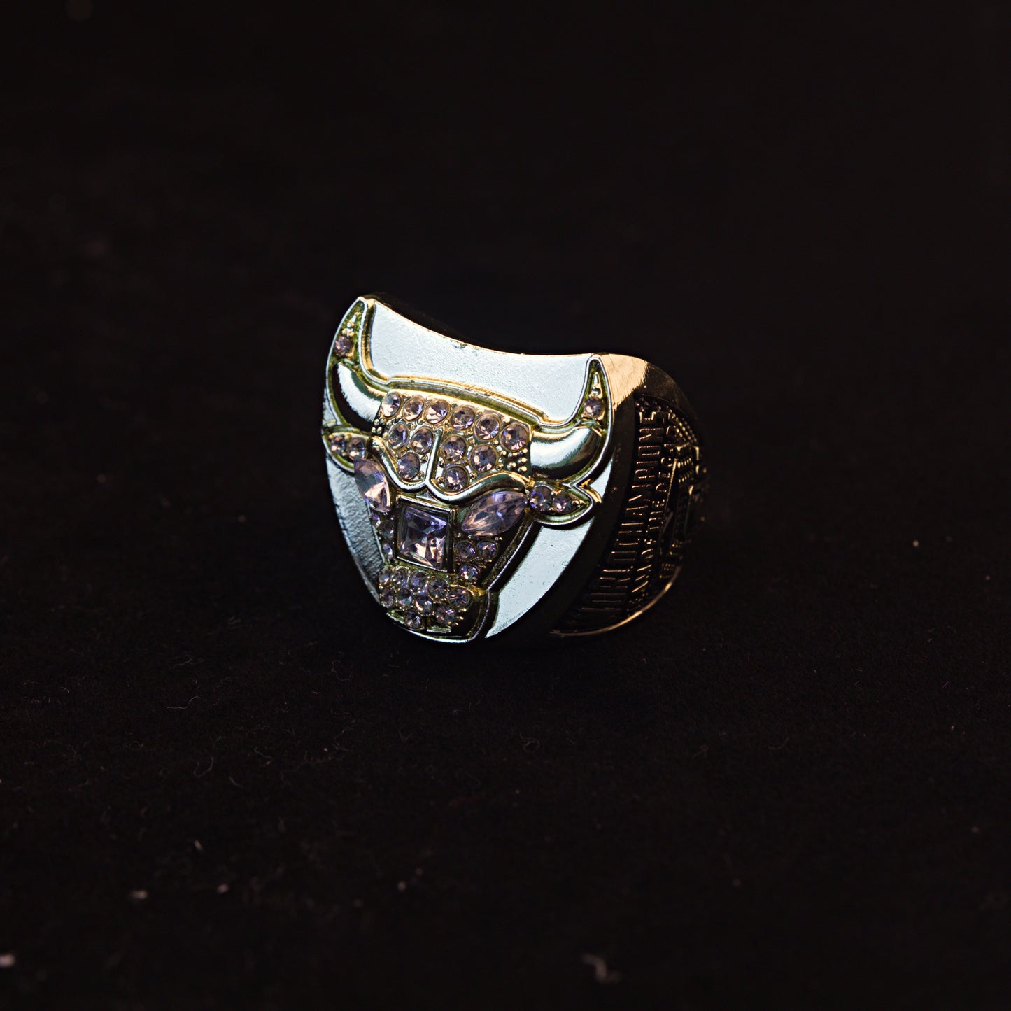 1997 NBA Chicago Bulls Championship Replica Ring