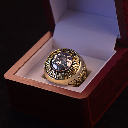 1971 NBA Milwaukee Bucks Championship Replica Ring