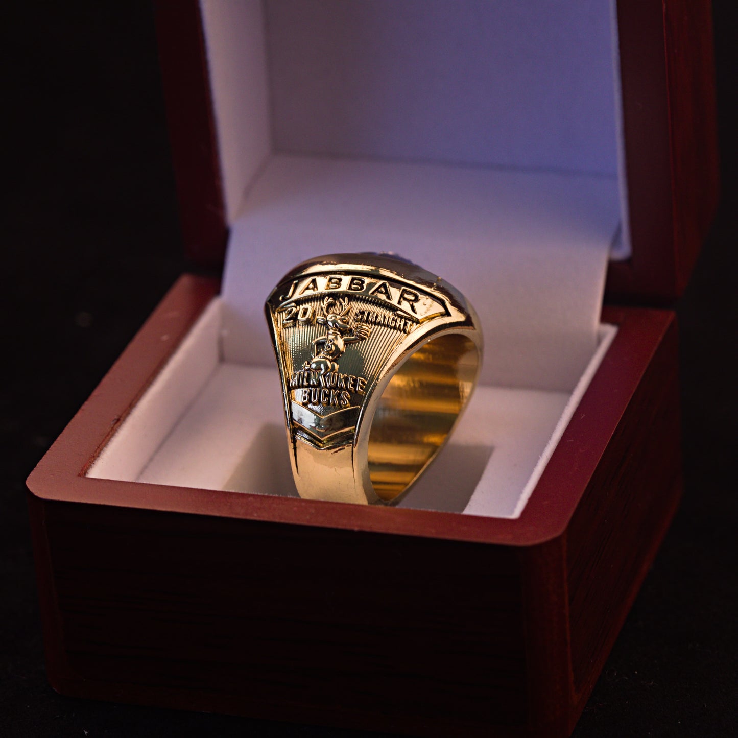 1971 NBA Milwaukee Bucks Championship Replica Ring