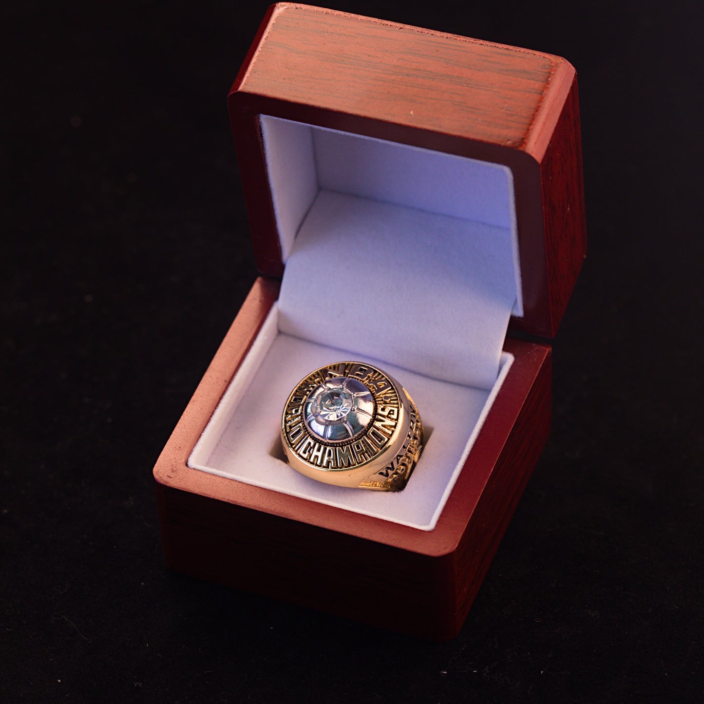 1977 NBA Portland Trail Blazers Championship Replica Ring