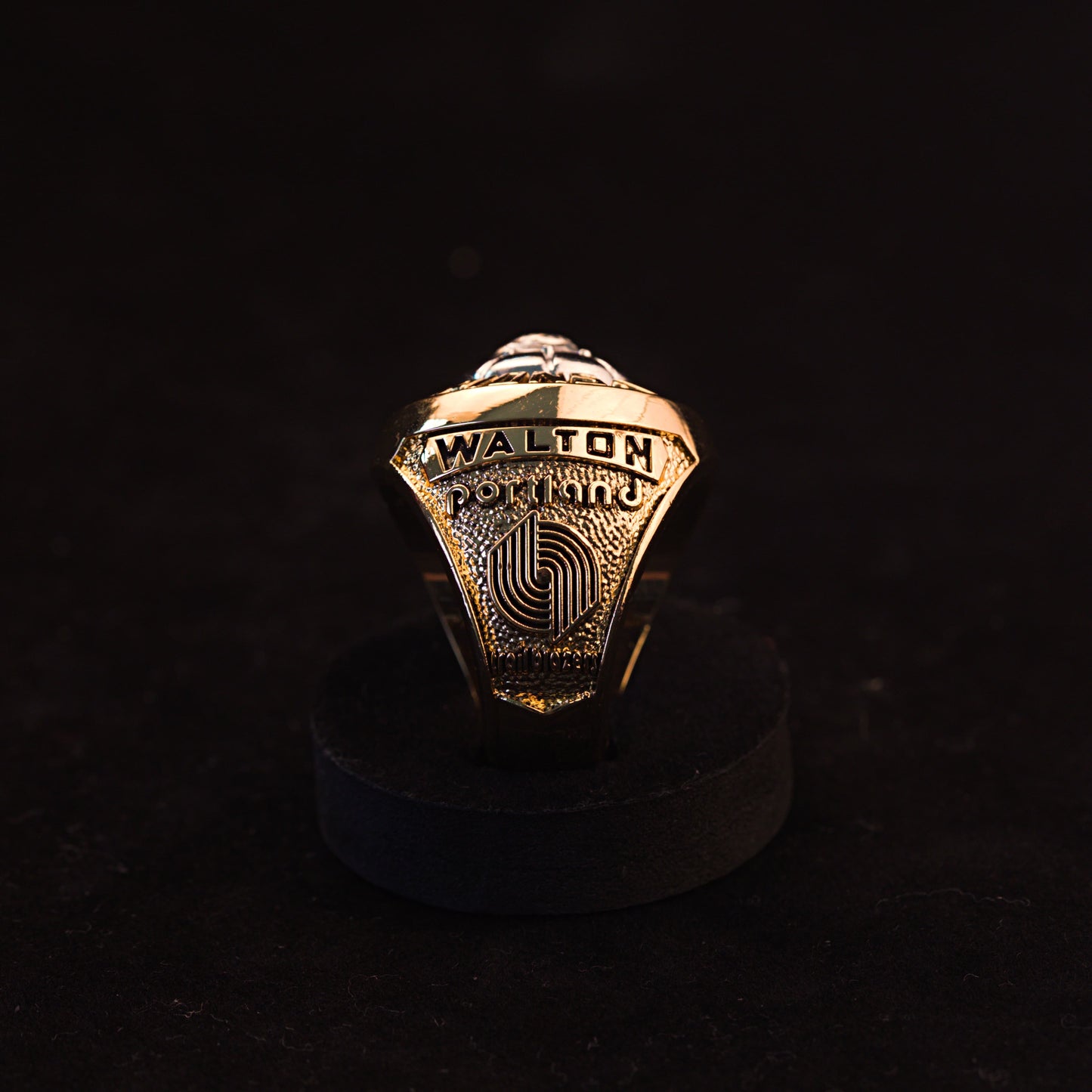 1977 NBA Portland Trail Blazers Championship Replica Ring