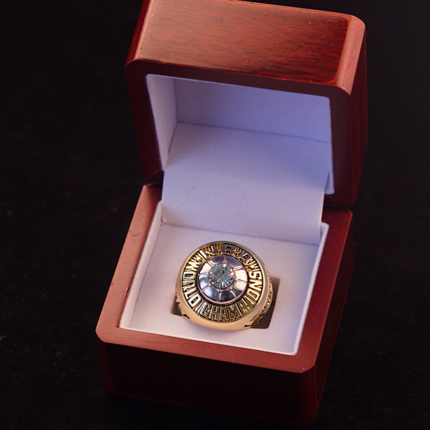 1976 NBA Boston Celtics Championship Replica Ring