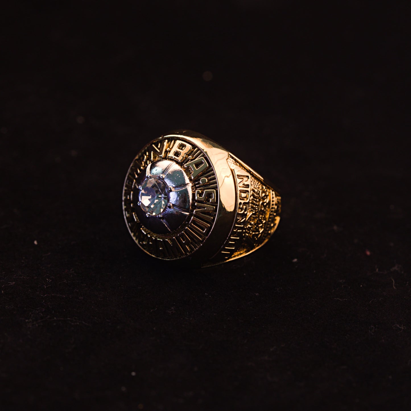 1980 NBA Los Angeles Lakers Championship Replica Ring