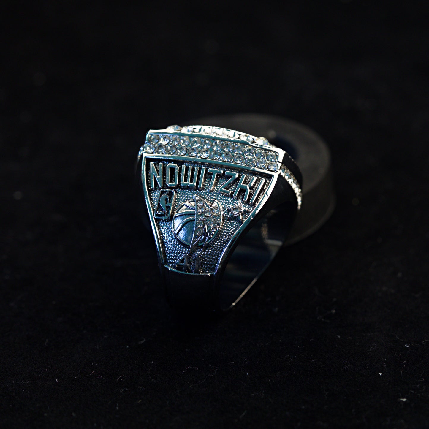 2011 NBA Dallas Mavericks Championship Replica Ring