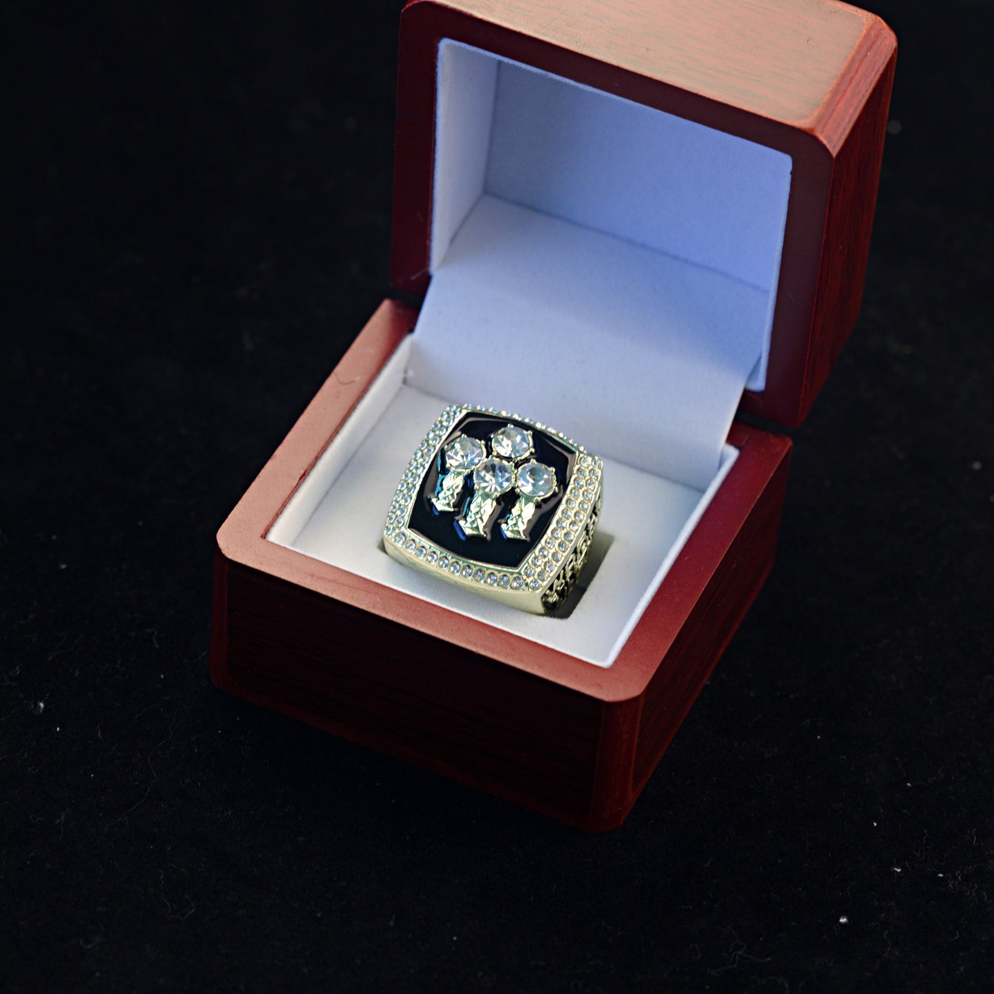 1996 NBA Chicago Bulls Championship Replica Ring