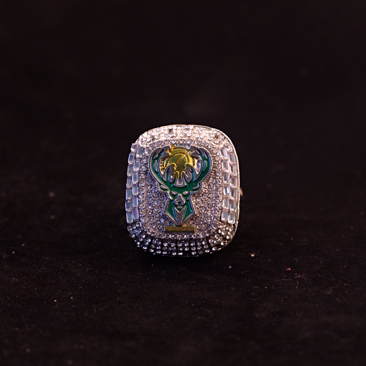 2021 Milwaukee Bucks Championship Replica Ring