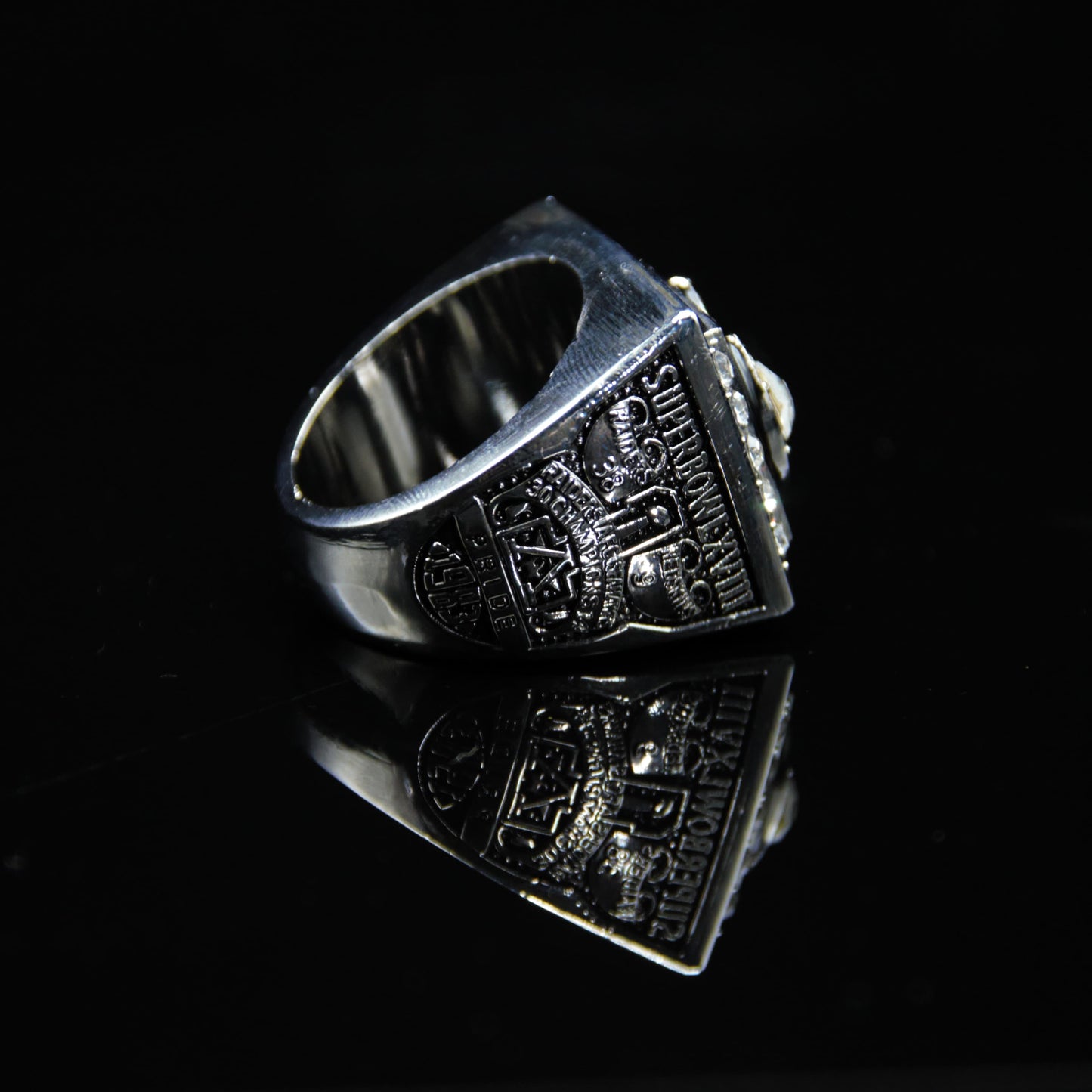 1983 NFL Los Angeles Raiders Championship Replica Ring