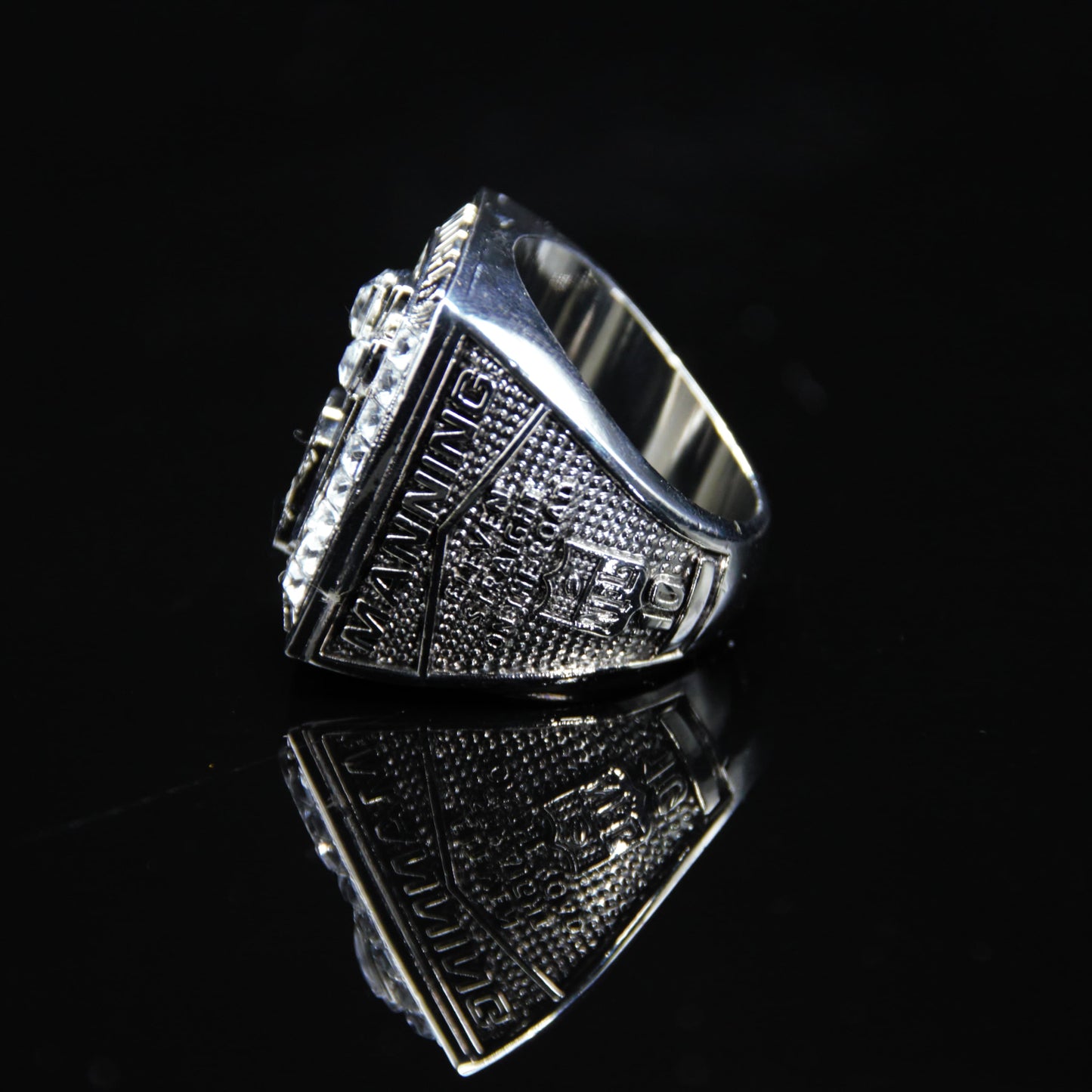 2007 NFL New York Giants Championship Replica Ring