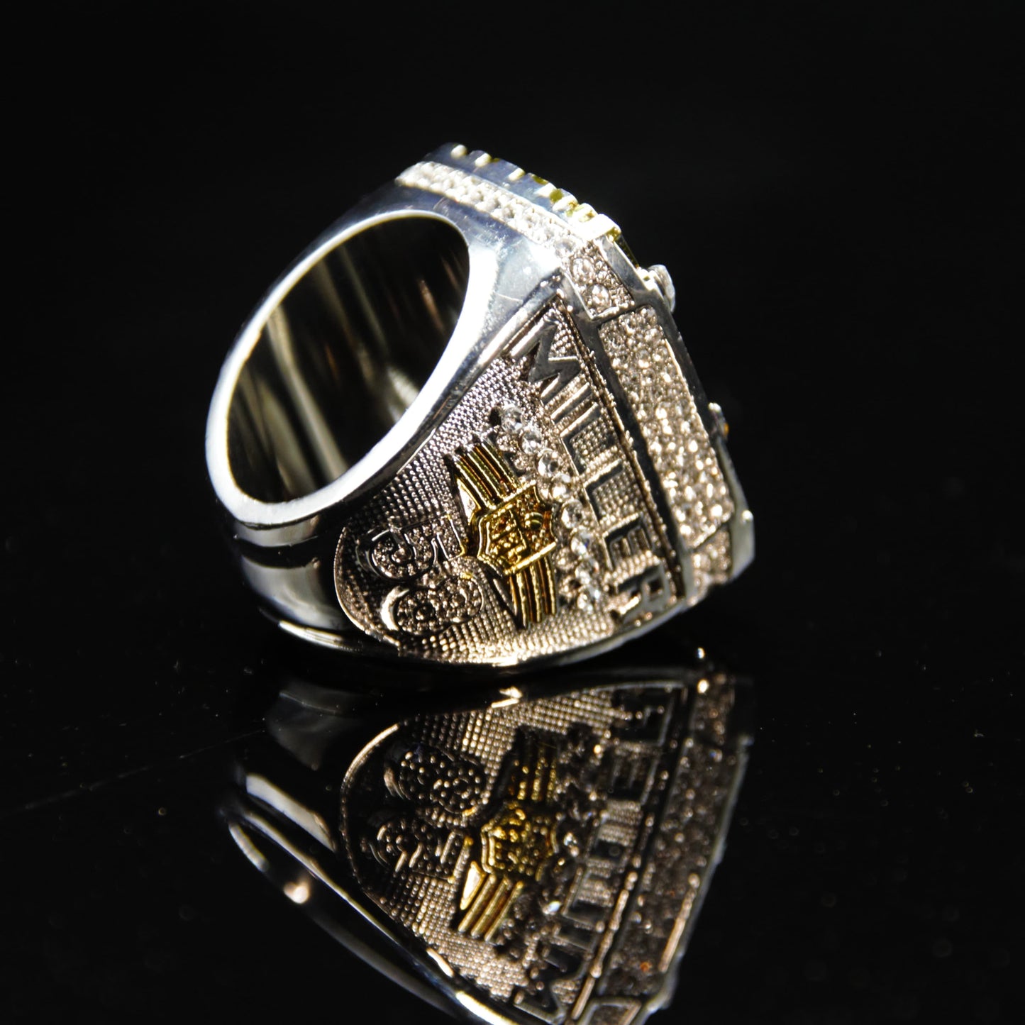 2015 NFL Denver Broncos Championship Replica Ring