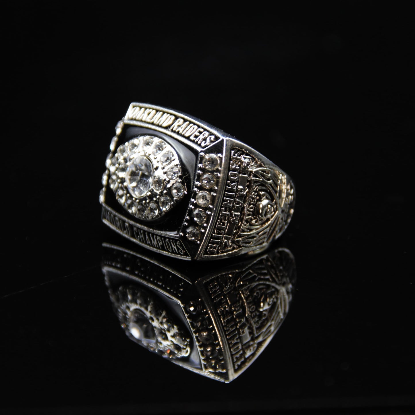 1976 NFL Los Angeles Raiders Championship Replica Ring