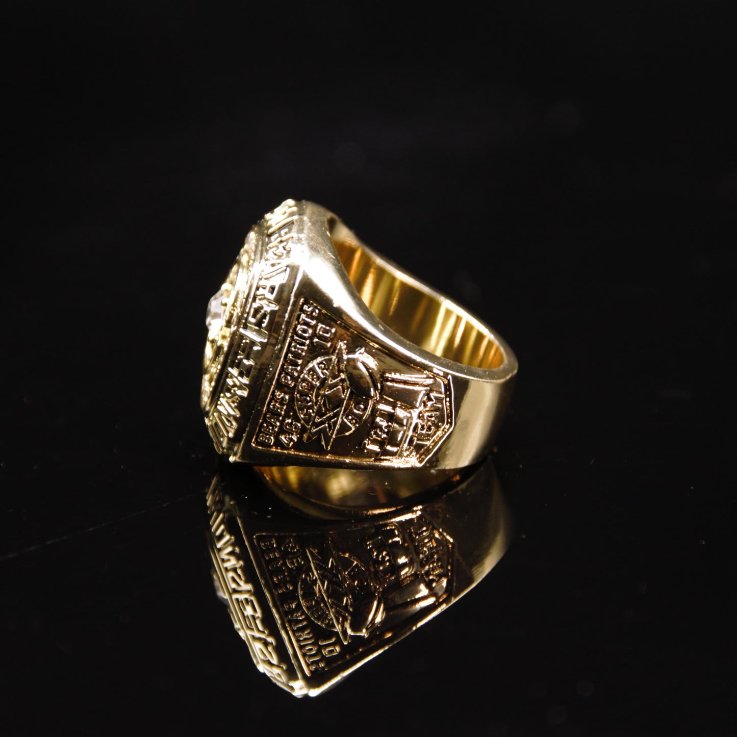 1985 NFL Chicago Bears Championship Replica Ring  Golden Payton Edtion