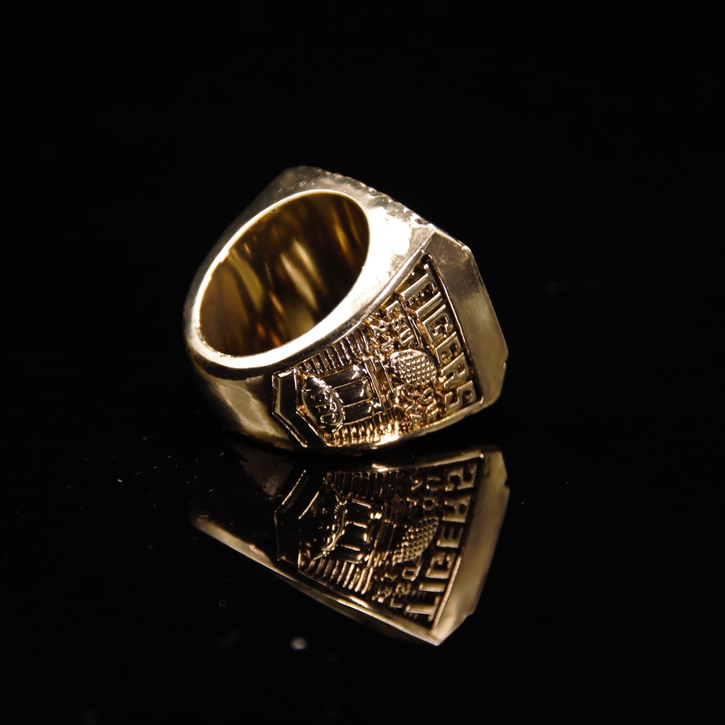 2003 NCAA LSU Louisiana State University Replica Championship Ring