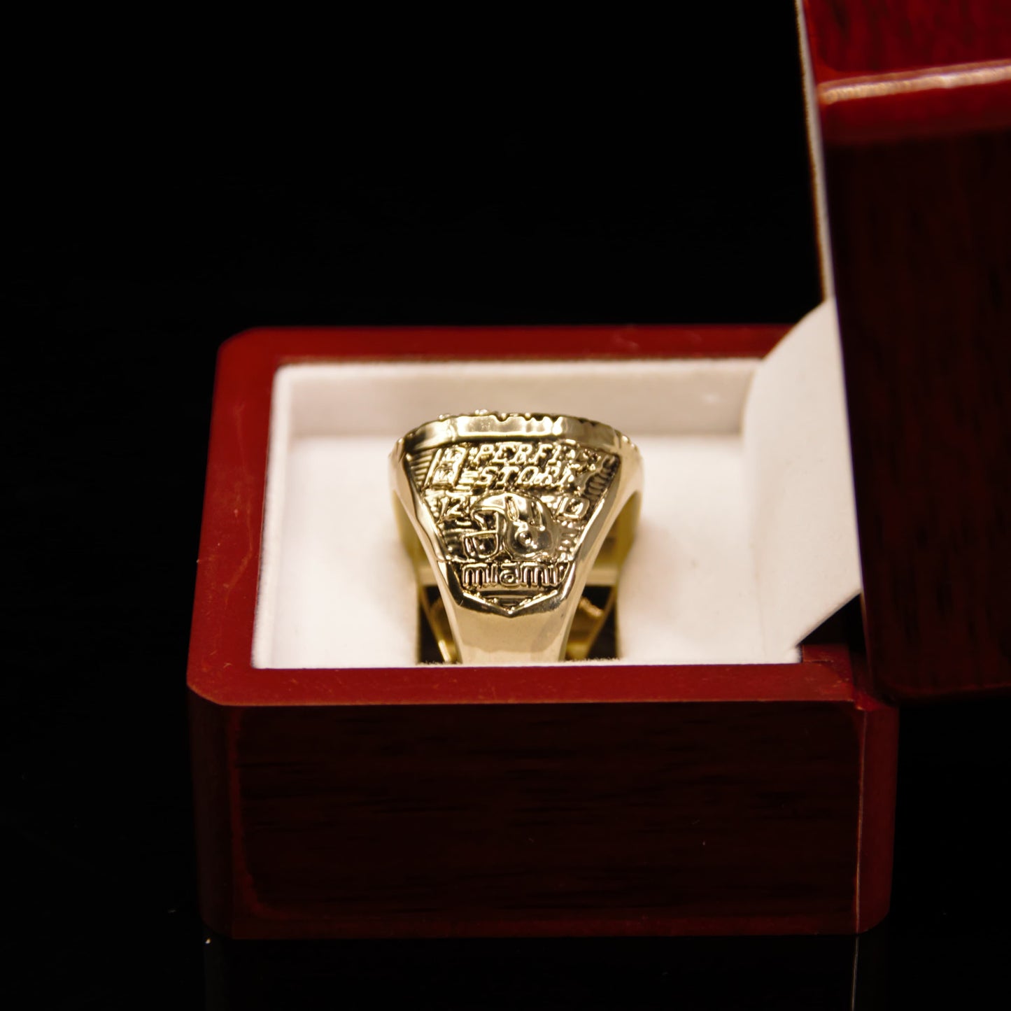 2001 Miami Hurricanes National Replica Championship Ring