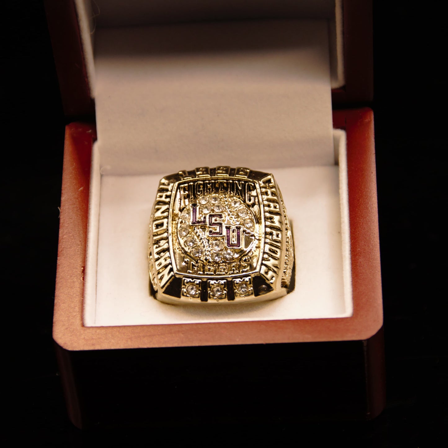 1996 NCAA LSU Louisiana State University Replica Championship Ring