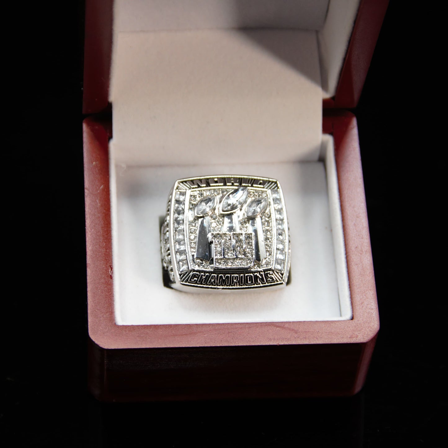 2007 NFL New York Giants Championship Replica Ring