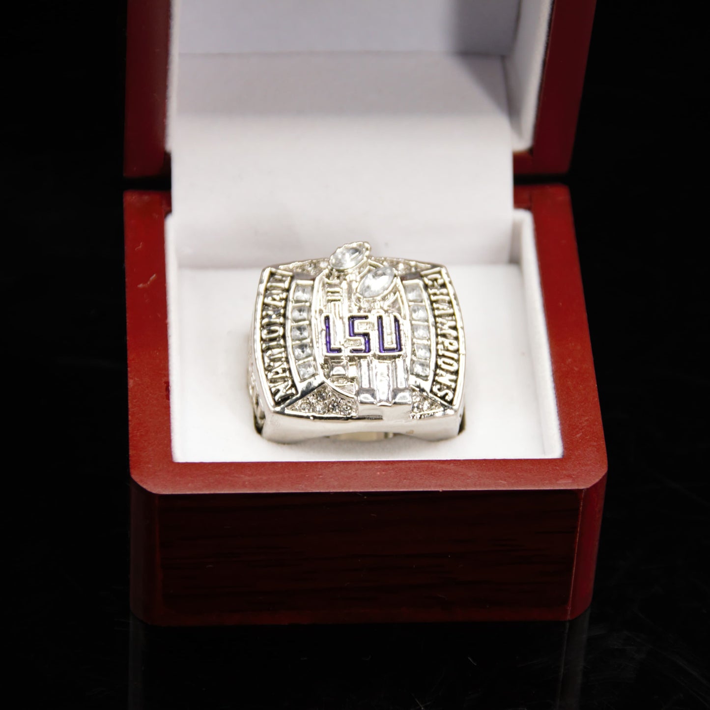 2007 NCAA LSU Louisiana State University Replica Championship Ring