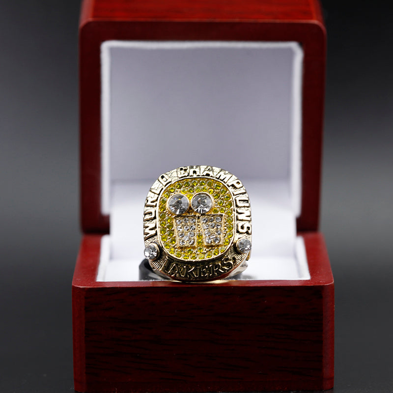 2001 NBA Los Angeles Lakers Championship Replica Ring O'Neal Edtion