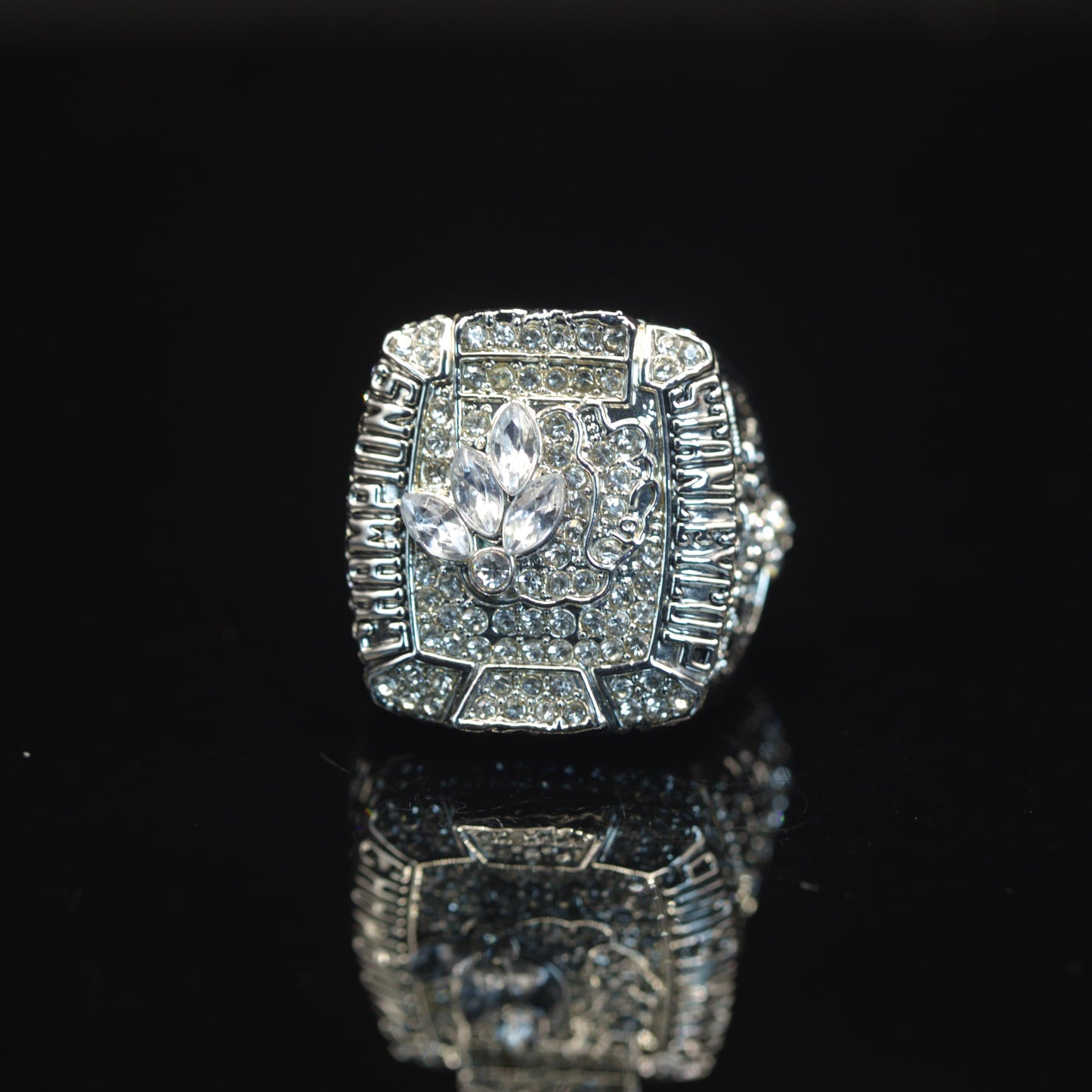 2010 NHL Chicago Blackhawks Championship Replica Ring