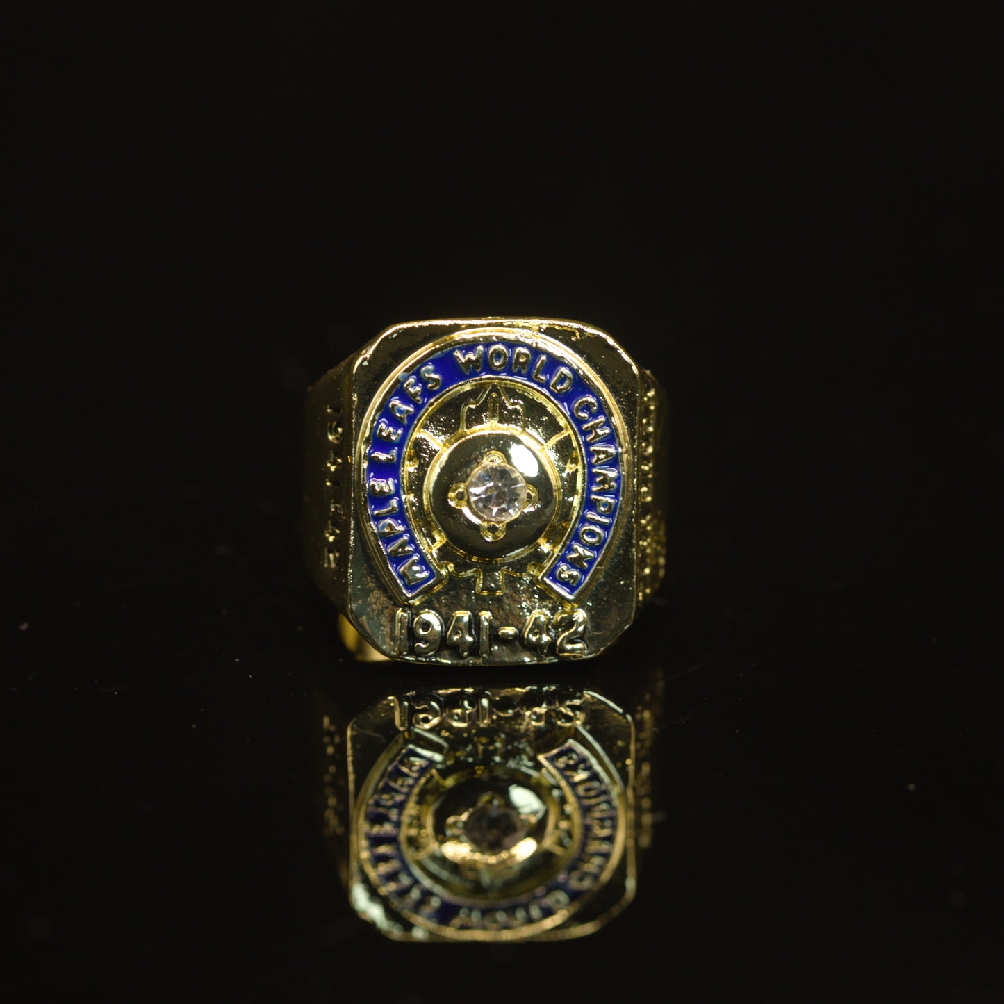 1942 NHL Toronto Maple Leafs Championship Replica Ring