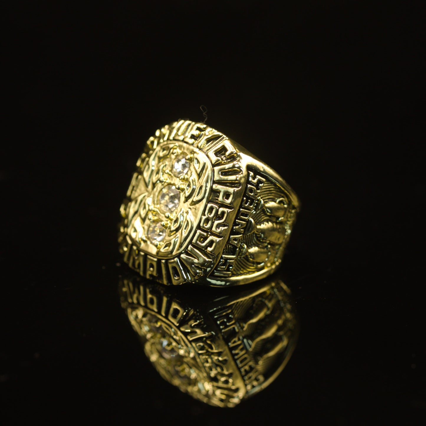 1982 NHL New York Islanders Championship Replica Ring