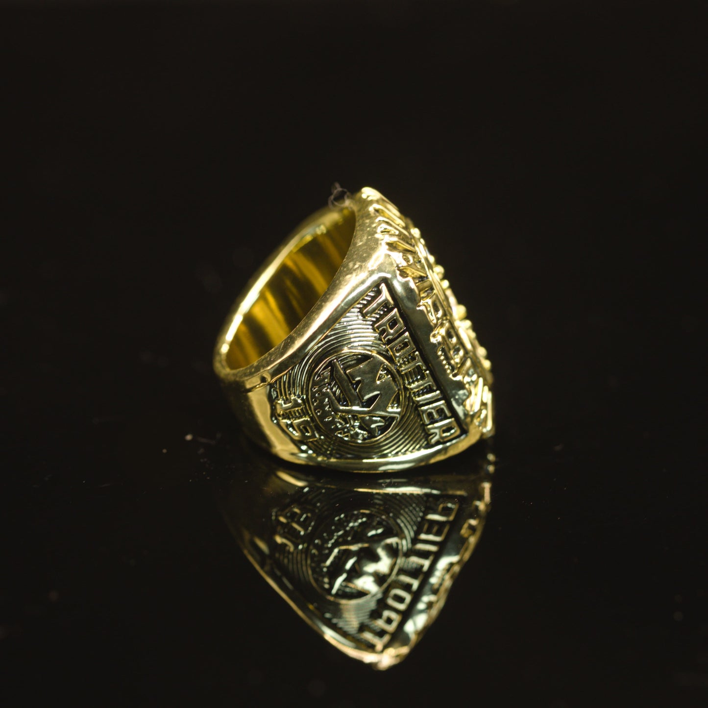 1982 NHL New York Islanders Championship Replica Ring