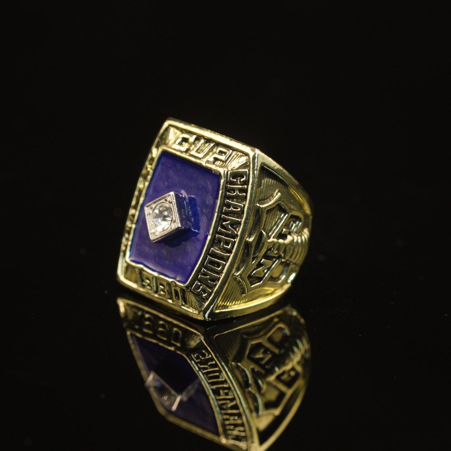 1980 NHL New York Islanders Championship Replica Ring