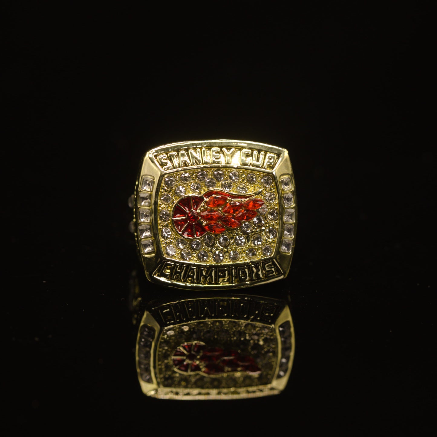 1998 NHL Detroit Red Wings Championship Replica Ring