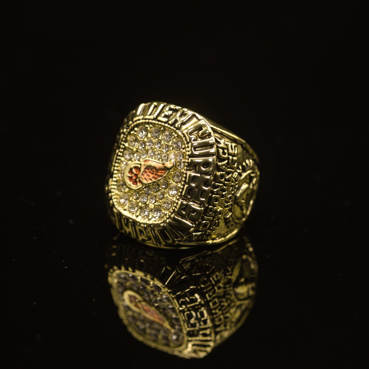 1986 NHL Detroit Red Wings Championship Replica Ring