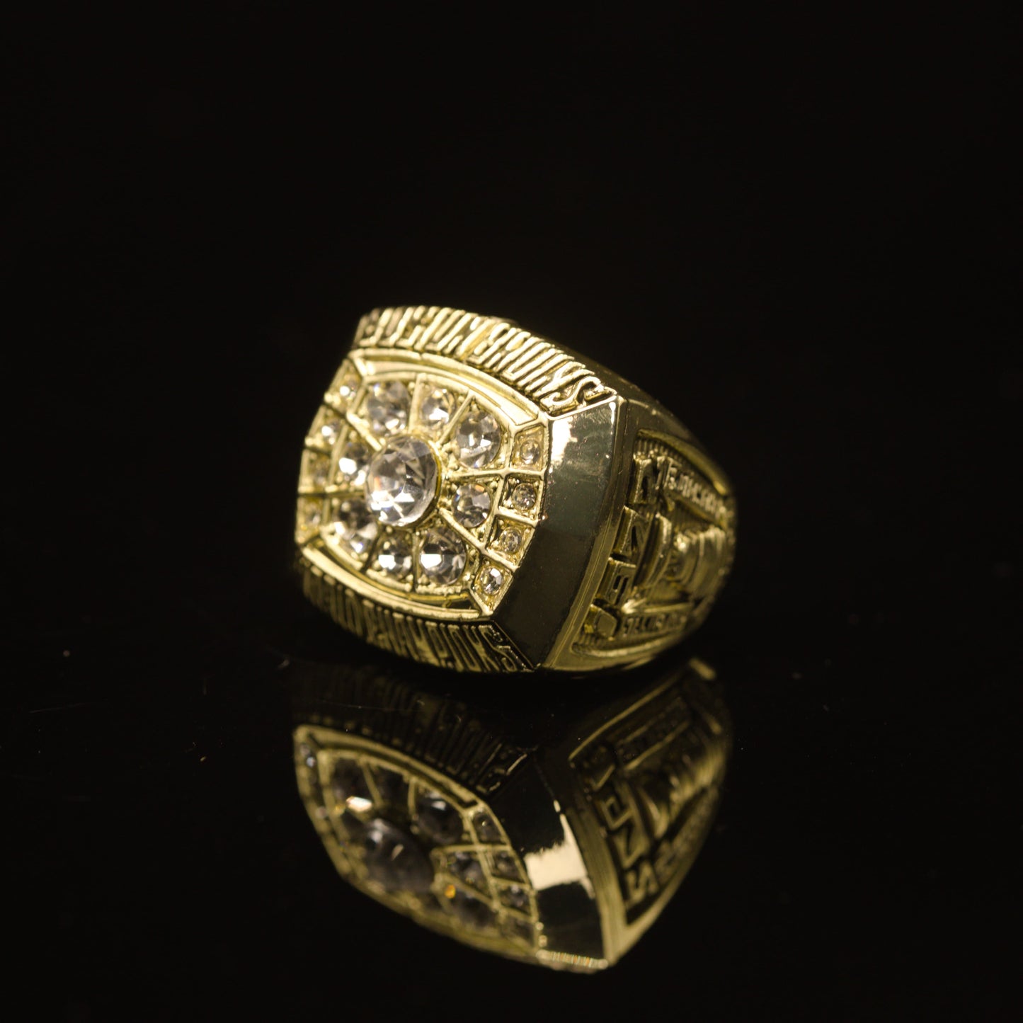 1972 NHL Boston Bruins Championship Replica Ring