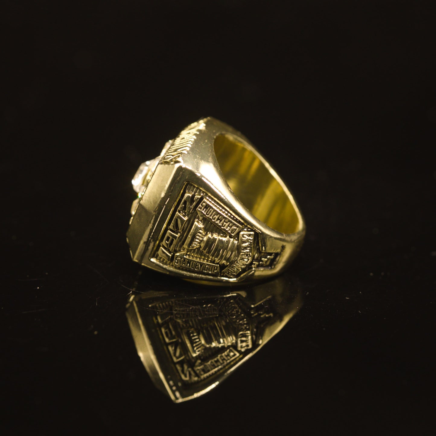 1972 NHL Boston Bruins Championship Replica Ring