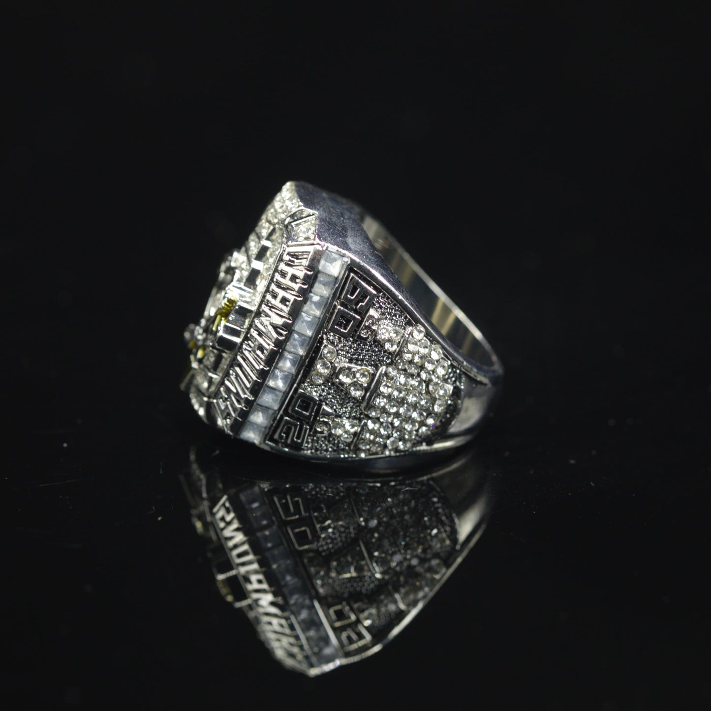 2009 NHL Pittsburgh Penguins Championship Replica Ring