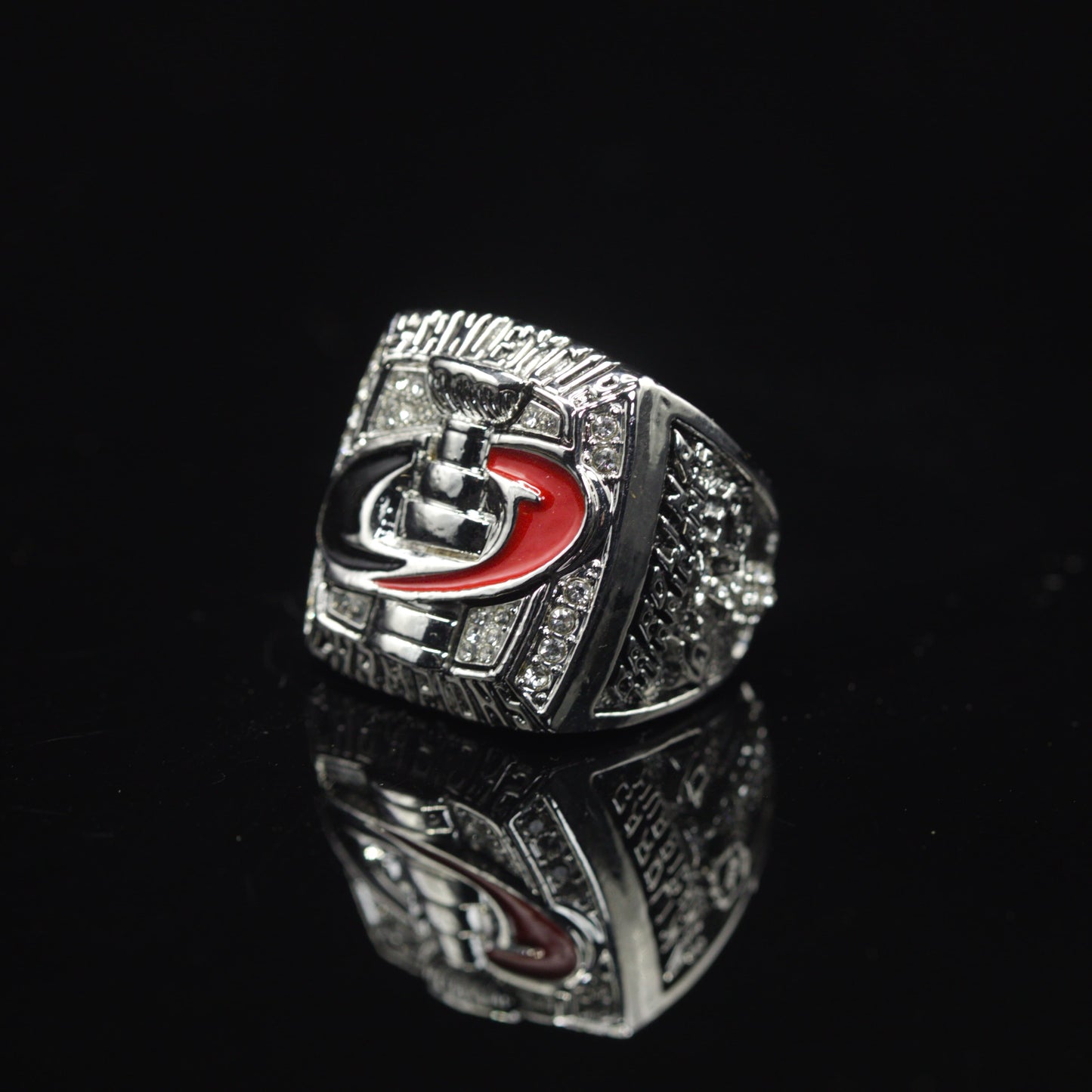 2006 NHL Carolina Hurricanes Championship Replica Ring