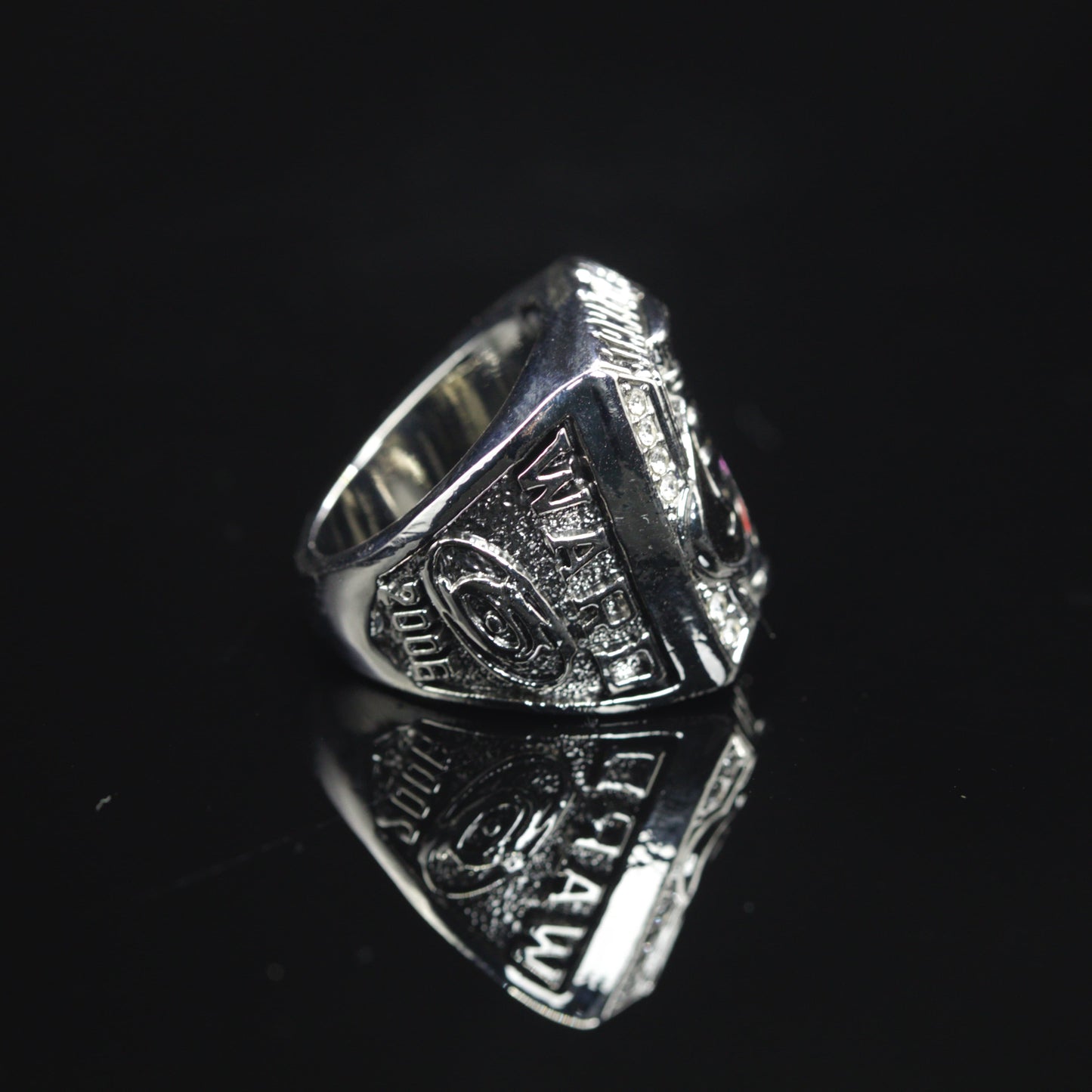 2006 NHL Carolina Hurricanes Championship Replica Ring